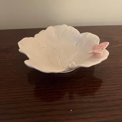 Bathroom Accessories Including Fitz & Floyd Dish (BR3-MG)