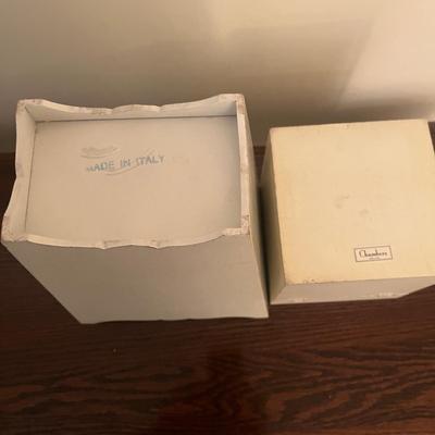 Bathroom Accessories Including Fitz & Floyd Dish (BR3-MG)