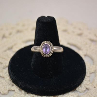 Vintage 925 Sterling Ring with Amethyst Size 8.5, 5.8g