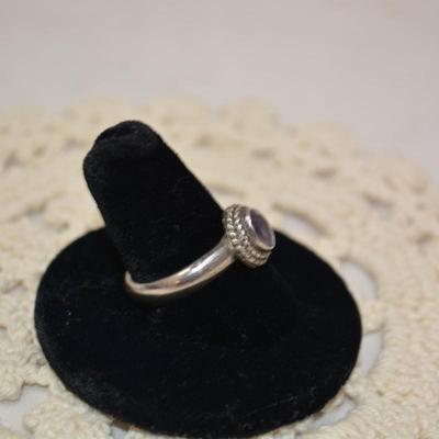 Vintage 925 Sterling Ring with Amethyst Size 8.5, 5.8g