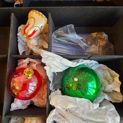 Miscellaneous Christmas Ornaments  & Storage Boxes  (BR2-JS)