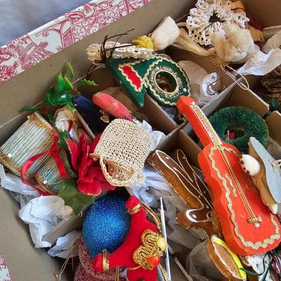 Miscellaneous Christmas Ornaments  & Storage Boxes  (BR2-JS)