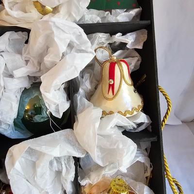 Miscellaneous Christmas Ornaments  & Storage Boxes  (BR2-JS)
