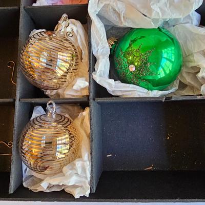 Miscellaneous Christmas Ornaments  & Storage Boxes  (BR2-JS)