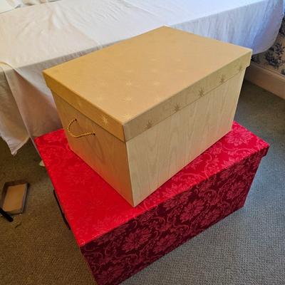 Miscellaneous Christmas Ornaments  & Storage Boxes  (BR2-JS)