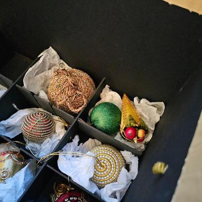 Miscellaneous Christmas Ornaments  & Storage Boxes  (BR2-JS)