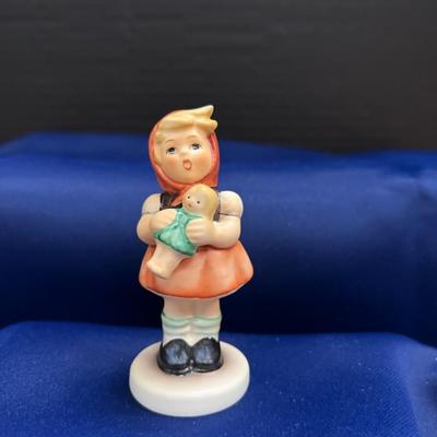 Goebel  For Keeps Jungbauer - Girl With a Doll - Sweet Offering