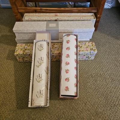 Clothes Storage Bags, Wood Hangers & More  (BR2-JS)