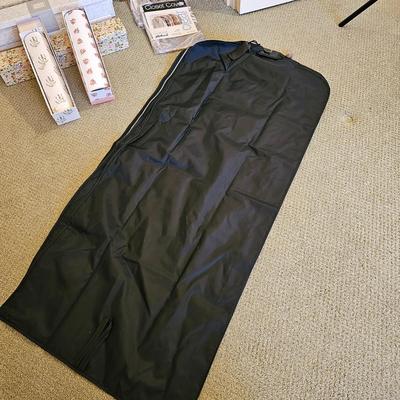 Clothes Storage Bags, Wood Hangers & More  (BR2-JS)
