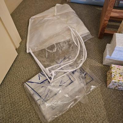 Clothes Storage Bags, Wood Hangers & More  (BR2-JS)