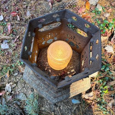 Iron Pagoda Shaped Outdoor Light (P-MG)