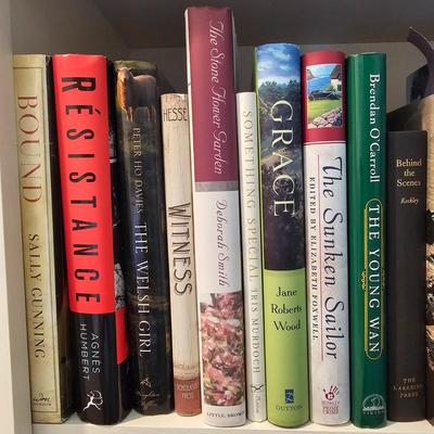 Large Assortment of Hard & Soft Cover Novels (UH-JS)