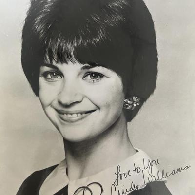 Cindy Williams signed photo