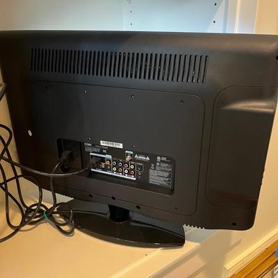 Coby 23â€ TV With Built-In DVD Player (UH-MG)