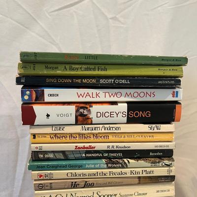 Little House on The Prairie Book & More Classic Books (UH-MG)