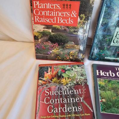 Gardening Books Collection (UH-JS)