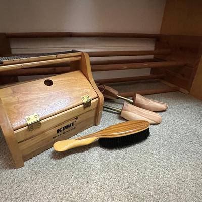 Eddie Bauer Cedar Shoe Rack, Shoe Trees & More (PC2-RG)