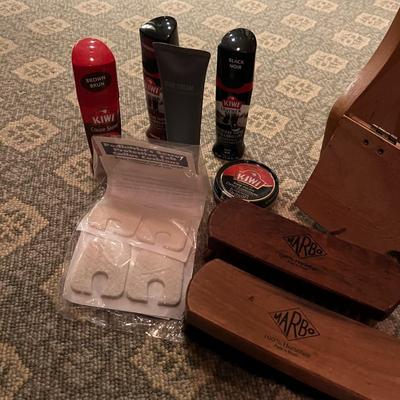 Eddie Bauer Cedar Shoe Rack, Shoe Trees & More (PC2-RG)