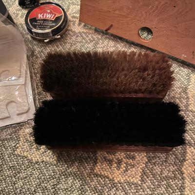 Eddie Bauer Cedar Shoe Rack, Shoe Trees & More (PC2-RG)
