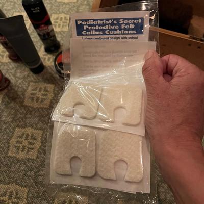 Eddie Bauer Cedar Shoe Rack, Shoe Trees & More (PC2-RG)