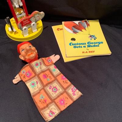 Fisher Price Circus Ring with Jester Hand-puppet and Curious George Books (UH-KW)