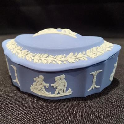 Wedgwood Jasperware (UH-KW)