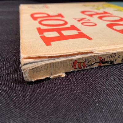 Selection of Dr. Seuss Books (UH-KW)