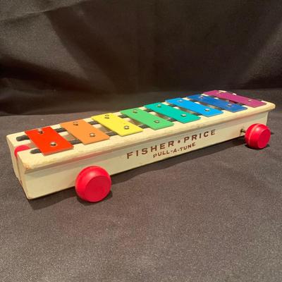 Vintage Fisher Price Toys (UH-KW)