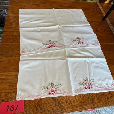2 Embroidered pillow cases