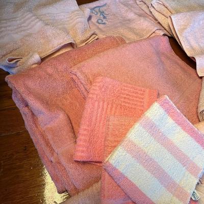 Lot of mix n' match towels