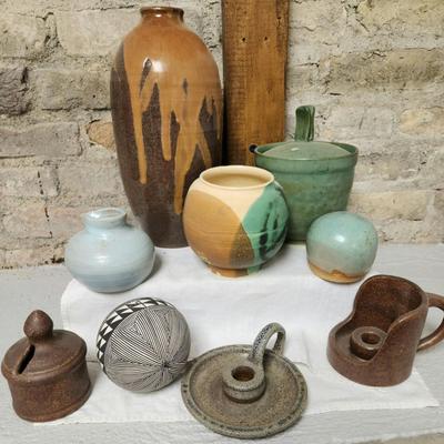 9 pieces of pottery lot