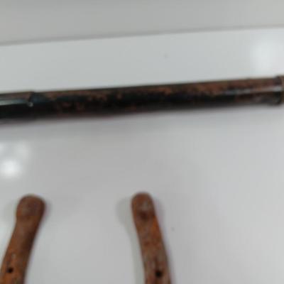 Vintage Daisy BB Gun rifle with 4 metal rustic horseshoes