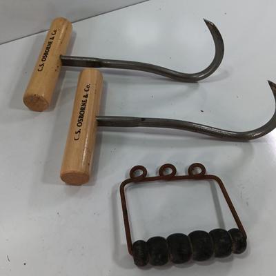 Nice pair of C.S. Osborne & Co. Hay hooks and a Vintage handle