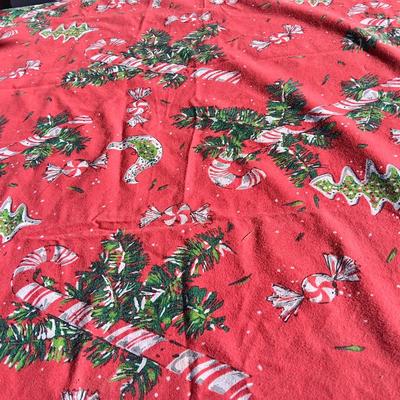 Vintage Christmas Tablecloth - Made by Springmaid
