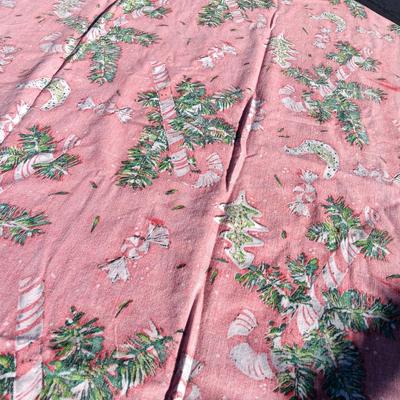 Vintage Christmas Tablecloth - Made by Springmaid