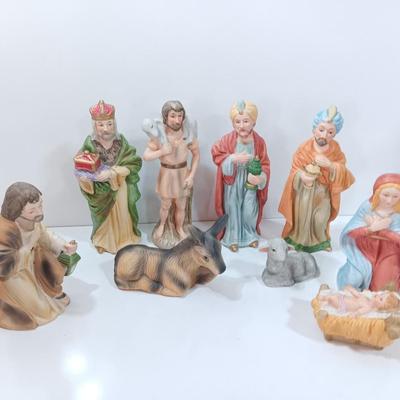 Homeco Nativity figures set of 9