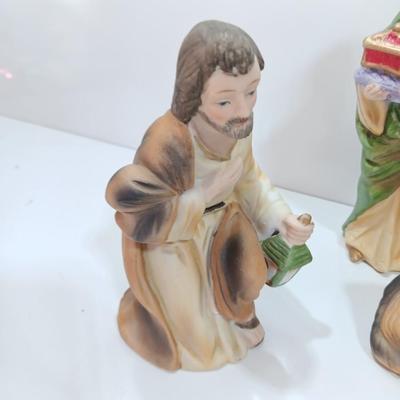 Homeco Nativity figures set of 9