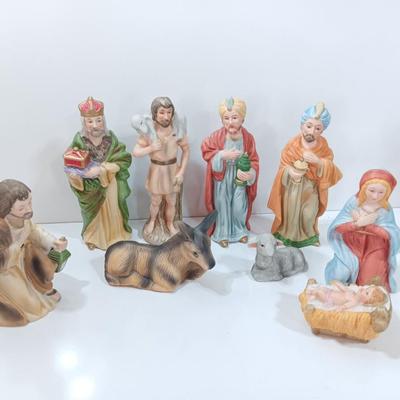 Homeco Nativity figures set of 9