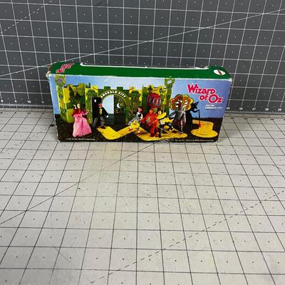 Wizard Of OZ Dorthey and Toto Doll, Includes Original Box 