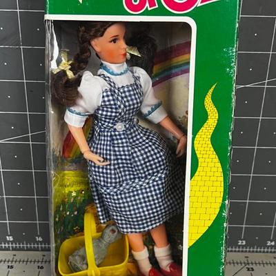 Wizard Of OZ Dorthey and Toto Doll, Includes Original Box 