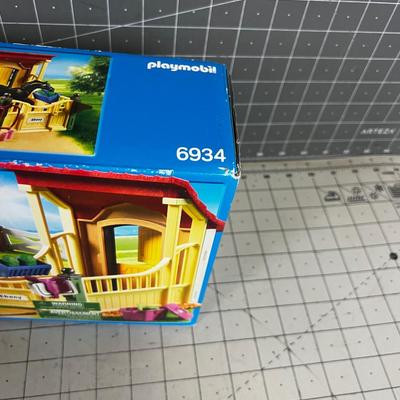 Playmobil Country NEW in the BOX Number 6934