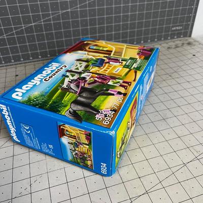 Playmobil Country NEW in the BOX Number 6934