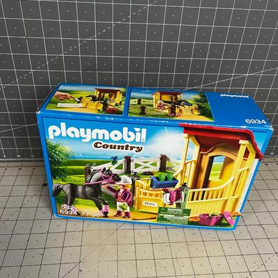 Playmobil Country NEW in the BOX Number 6934