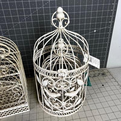 (4) Total Round and Rectangle Bird Cages 