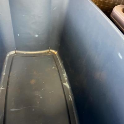 3 Large & Extra Large Tubs with Lids