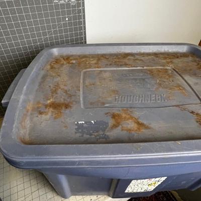 3 Large & Extra Large Tubs with Lids