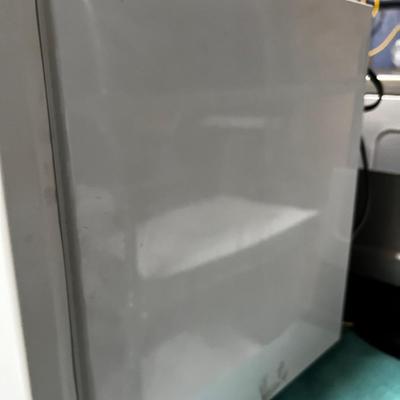 Sanyo White Under the Counter Refrigerator 