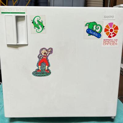 Sanyo White Under the Counter Refrigerator 