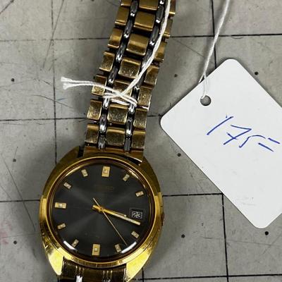 Seiko Automatic 17 Jewel With Date and Original Band 