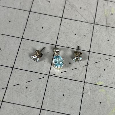 925 Aqua Marine Oval Cut Earing Set plus Pendant